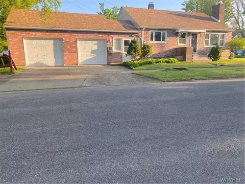 225 60th St, Niagara Falls, NY 14304