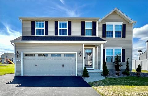 11 Middlebury Ln, Lancaster, NY 14086