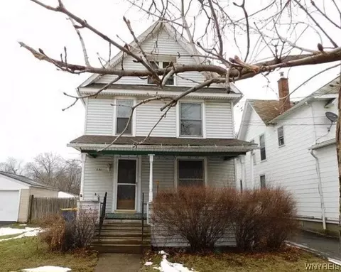 231 Caledonia St, Lockport, NY 14094
