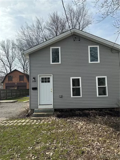344 Green St, Lockport, NY 14094
