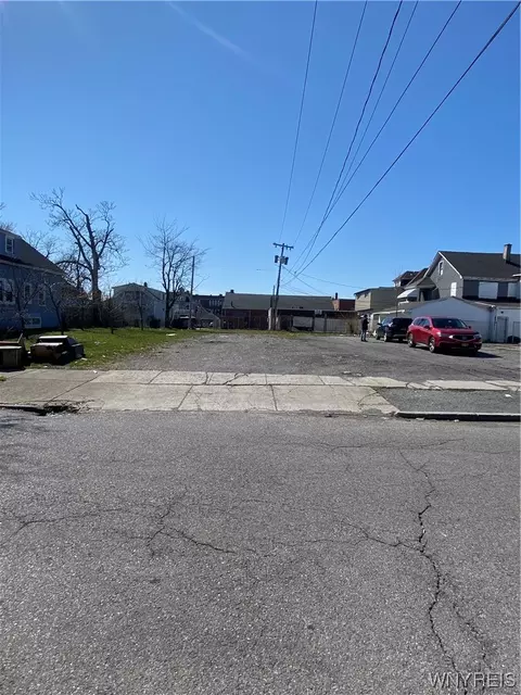 413 Stockbridge Ave, Buffalo, NY 14215