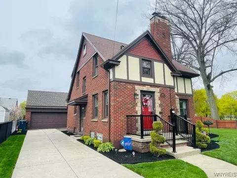 3222 Cleveland Ave, Niagara Falls, NY 14305