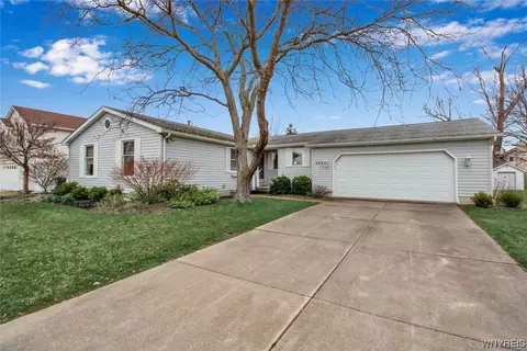 221 Continental Dr, Lockport, NY 14094