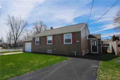 14 Elkhurst Dr, Cheektowaga, NY 14225