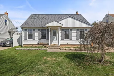 201 E Melcourt Dr, Cheektowaga, NY 14225