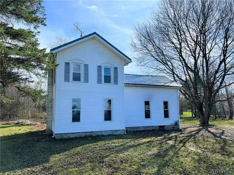 998 Chaffee Rd, Java, NY 14009