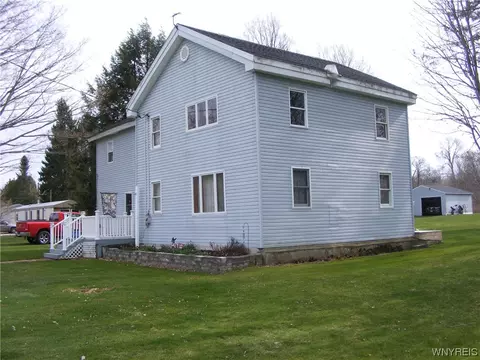 77 Delevan Ave, Delevan, NY 14042 photo 2