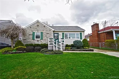 51 Collins Ave, West Seneca, NY 14224