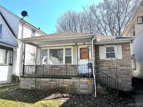 337 Spruce Ave, Niagara Falls, NY 14301