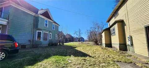 1137 Linwood Ave, Niagara Falls, NY 14305
