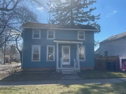 81 High St, Lockport, NY 14094