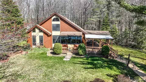 10401 Manchester Rd, Boston, NY 14025