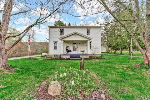 9151 Boston State Rd, Boston, NY 14025