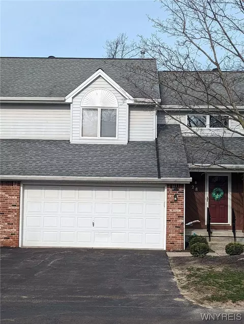 28 Northwood Dr, Depew, NY 14043