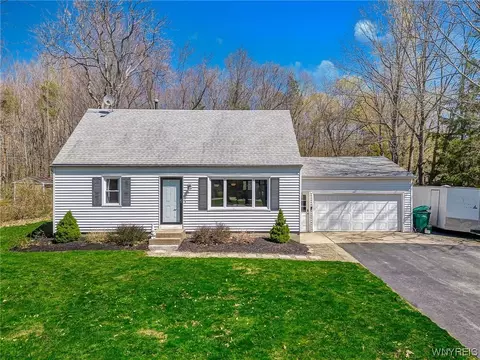 1918 N Creek Rd, Lake View, NY 14085