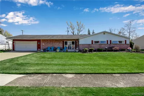 51 Donna Ct, Depew, NY 14043