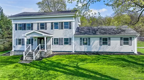2159 Saltvale Rd, Warsaw, NY 14569