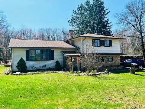 2459 Sandrock Rd, Eden, NY 14057