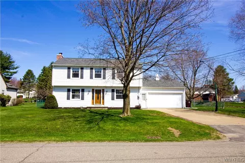 2960 E Pleasant Ave, Eden, NY 14057