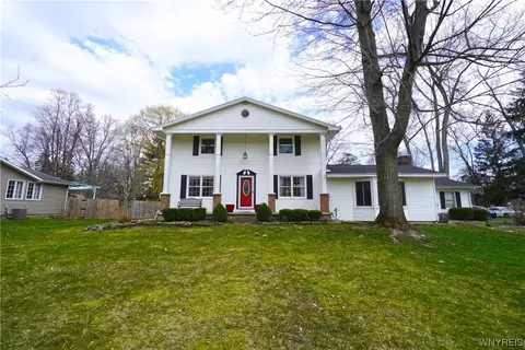 4515 Christian Dr, Clarence, NY 14031