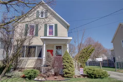12 Newell Ave, Lancaster, NY 14086