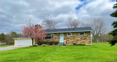 3197 Bieler Rd, Orchard Park, NY 14127