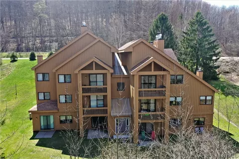 A305 Snowpine, Ellicottville, NY 14731