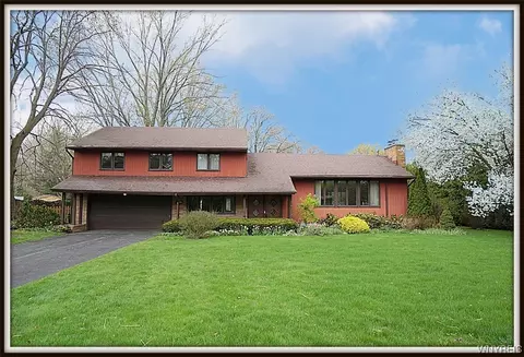 463 Morgan Dr, Lewiston, NY 14092
