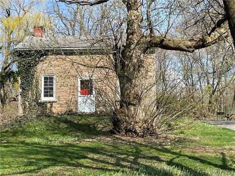 5115 Baer Rd, Cambria, NY 14132