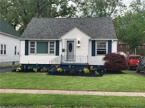 25 Julius St, Buffalo, NY 14220