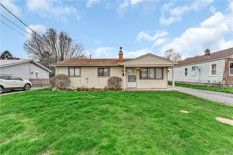 3014 Duluth St, Niagara, NY 14305