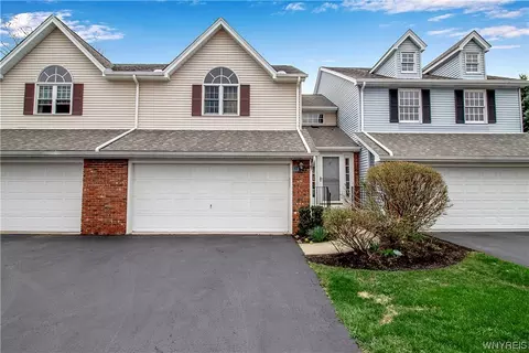 17 N Hill Dr, West Seneca, NY 14224