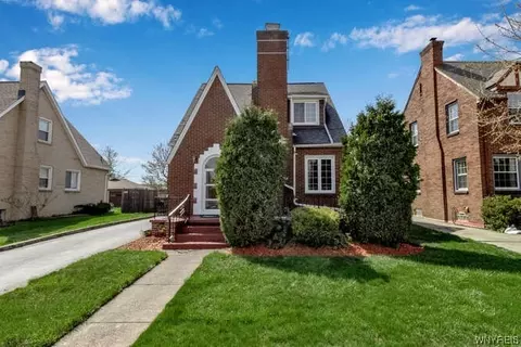 59 Lynn St, Lackawanna, NY 14218