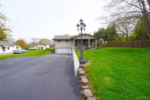 1517 Adams St, Hanover, NY 14136