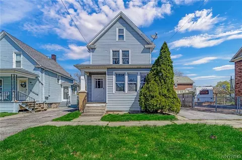 1880 North Ave, Niagara Falls, NY 14305