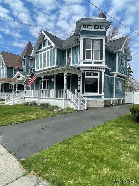 278 High St, Lockport, NY 14094