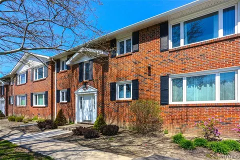 1001 Reserve Rd #5, West Seneca, NY 14224
