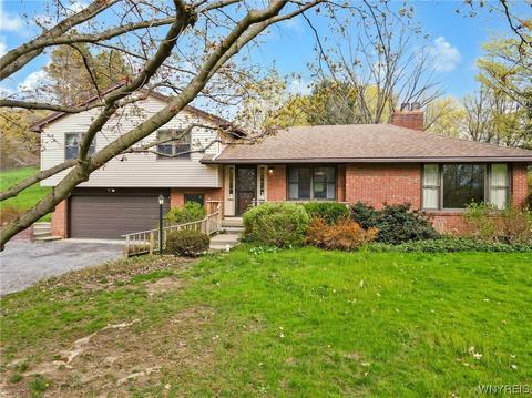 4121 Four Rod Rd, Wales, NY 14052