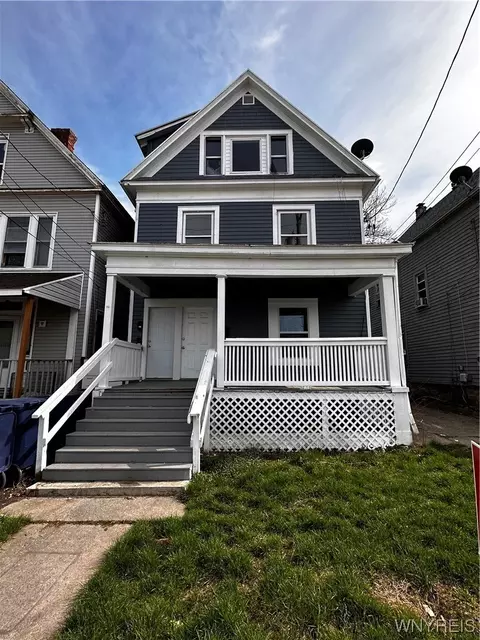 93 South St, Lockport, NY 14094