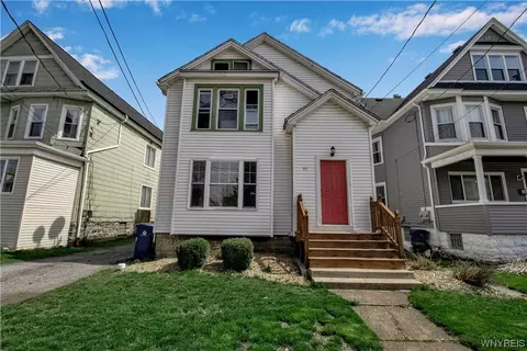 95 Riverview Pl, Buffalo, NY 14210