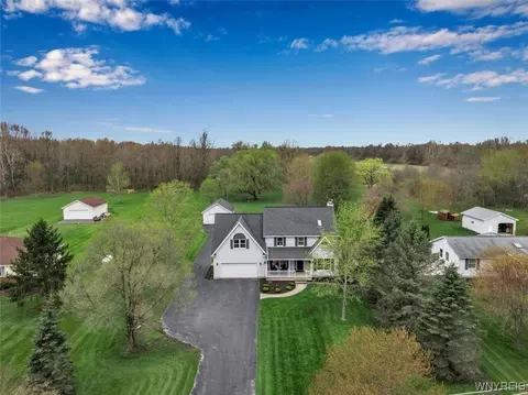 6576 Sheetram Rd, Pendleton, NY 14094