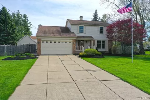 2799 Amsdell Rd, Hamburg, NY 14075