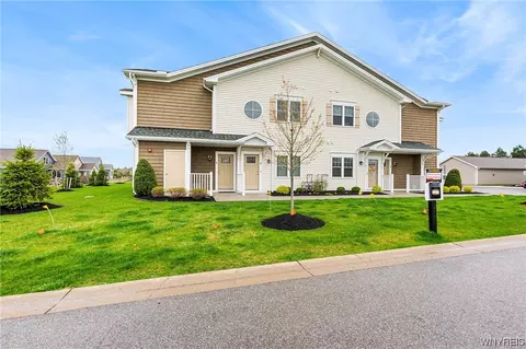 293 Northill Dr #F, Amherst, NY 14221