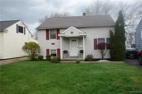 4968 Morgan Pkwy, Hamburg, NY 14075