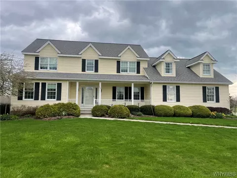 308 Peppermint Rd, Lancaster, NY 14086