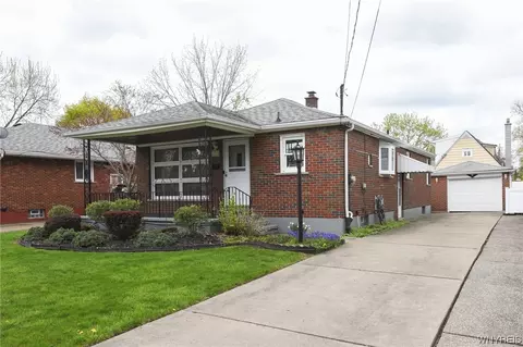 414 74th St, Niagara Falls, NY 14304