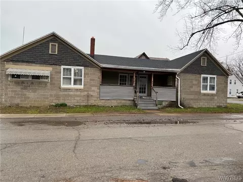 104 N Sisson St, Dunkirk, NY 14048