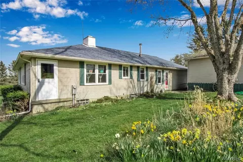 11194 Worden Rd, Delevan, NY 14042