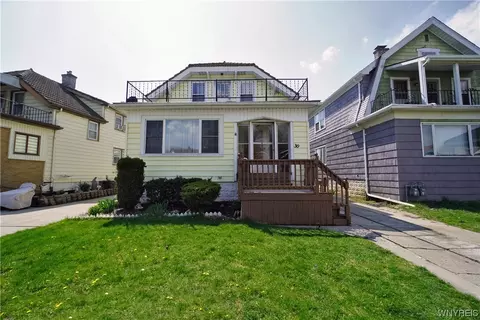 30 Saint James Rd, Cheektowaga, NY 14225