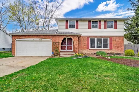 461 Vine Ln, Amherst, NY 14228